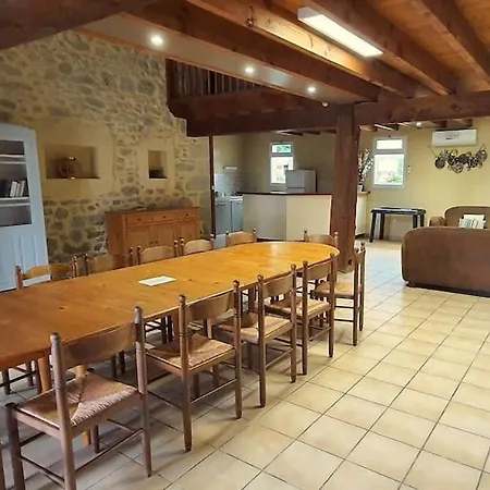 Grande Capacité 15 Personnes Villa